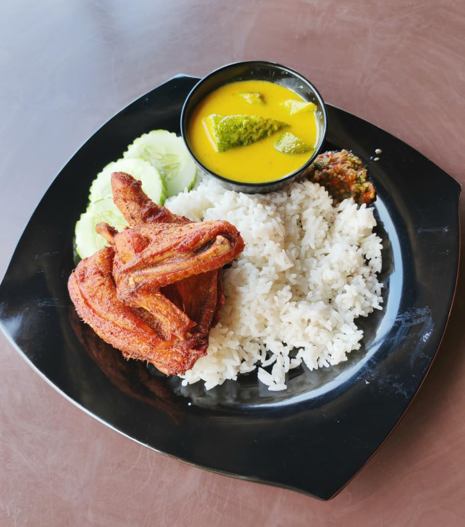 Nasi Berlauk Ayam